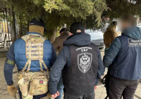 Працівника РТЦК та СП затримали на Сумщині за хабарництво