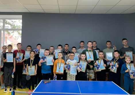 Юні тенісисти Охтирки визначили найсильніших на міському турнірі