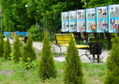 Охтирчани вшанували пам'ять загиблих захисників висадкою дерев
