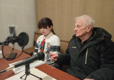 Юні журналісти Охтирки записали радіопрограму про річницю вторгнення