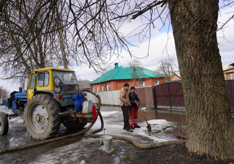 Повторний виклик комунальники знову приборкують воду
