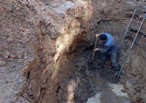 В Охтирці ліквідували витік води у мікрорайоні Дачний
