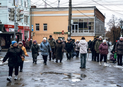 Реагують лише на світлофор як в Охтирці проходить хвилина мовчання